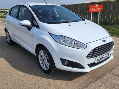 Used Ford Fiesta Zetec 2016 White Hatchback