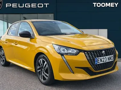 Used Peugeot 208 Active+ 75 HP (55 kW) 2023 Yellow Hatchback