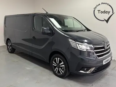Used Renault Trafic 150 HP (110 kW) 2026 Grey MPV