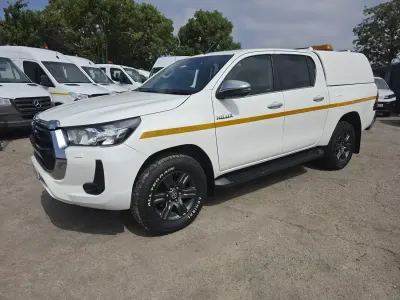 Used Toyota HiLux 150 HP (110 kW) 2021 White Pickup