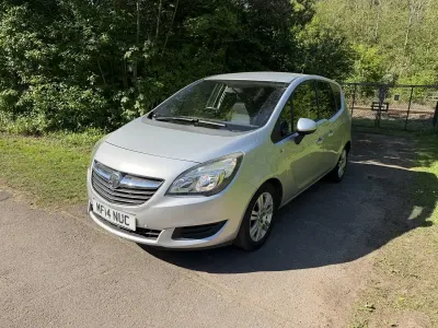 Used Vauxhall Meriva 120 HP (88 kW) 2014 Silver MPV