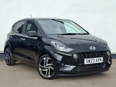 Używany Hyundai i10 Premium 67 KM (49 kW) 2023 Czarny Hatchback
