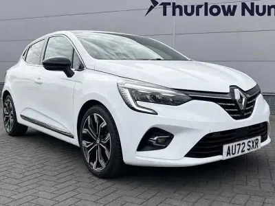 Used Renault Clio Techno 90 HP (66 kW) 2022 White Hatchback