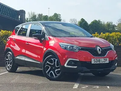 Używany Renault Captur Dynamique 90 KM (66 kW) 2018 Czerwony SUV
