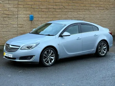 Used Vauxhall Insignia SRi 163 HP (119 kW) 2014 Silver Hatchback