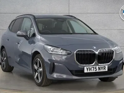 Usado BMW 225 Active Tourer Sport Line 242 CV (177 kW) 2025 Gris Monovolumen