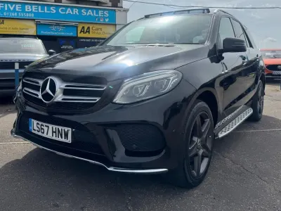 Käytetty Mercedes GLE250 AMG Line Premium 2018 Musta Farmari