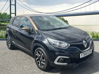 Used Renault Captur Iconic 90 HP (66 kW) 2018 Black SUV