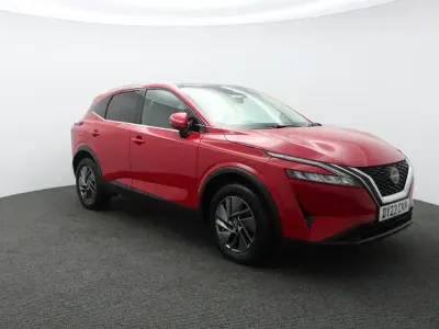 Used Nissan Qashqai Acenta Premium 140 HP (102 kW) 2023 Red SUV