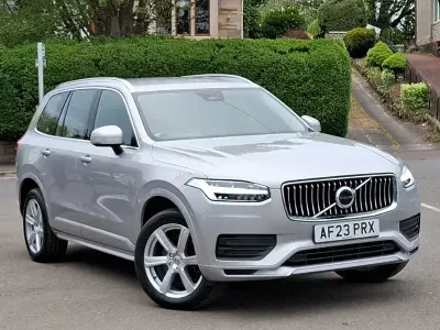 Usado Volvo XC90 Core 250 HP (183 kW) 2023 Prateado SUV