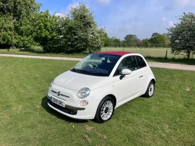 Begagnad Fiat 500C Lounge 69 HK (50 kW) 2010 Vit Cab