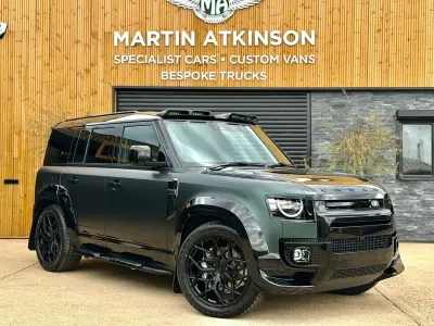 New Land Rover Defender HSE Dynamic 2026 Black dark matte green SUV