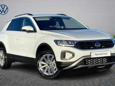Usado VW T-Roc 148 HP (108 kW) 2025 SUV