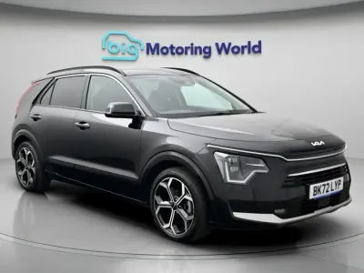 Gebraucht Kia Niro 139 PS (102 kW) 2022 Schwarz SUV