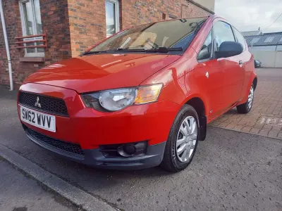 Usado Mitsubishi Colt 2013 Vermelho Citadino