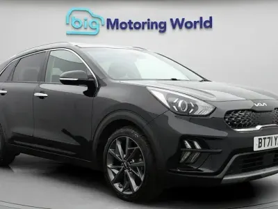 Gebraucht Kia Niro 141 PS (103 kW) 2022 Schwarz SUV