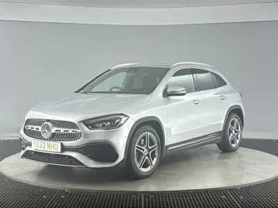Usado Mercedes GLA200 Executive 163 HP (119 kW) 2022 Prateado SUV