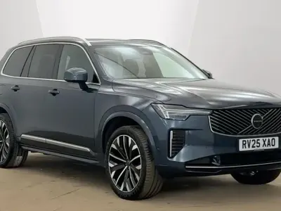 Usado Volvo XC90 Ultra 250 HP (183 kW) 2025 Azul SUV