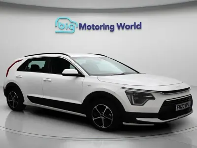 Używany Kia Niro 139 KM (102 kW) 2023 Biały SUV