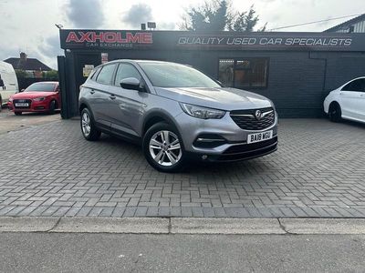 Used Vauxhall Grandland X S 120 HP (88 kW) 2018 Grey SUV