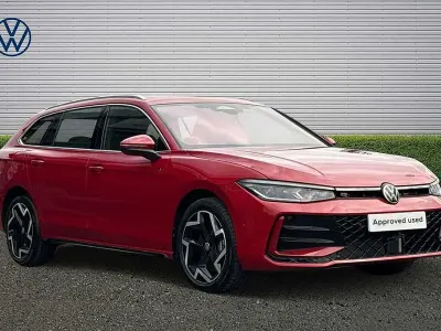 New VW Passat R-line 272 HP (200 kW) 2025 Red Estate