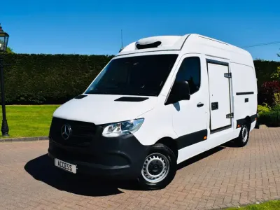 Begagnad Mercedes Sprinter Progressive 2021 Vit Van