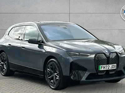 Usado BMW iX M Sport 384 kW (523 CV) 2023 Gris SUV