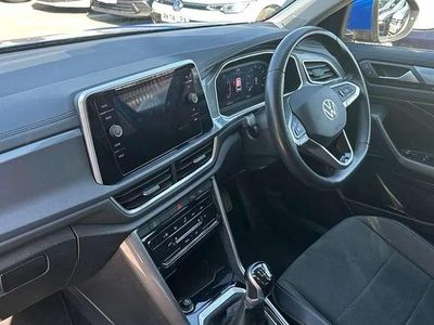 Usado VW T-Roc Style 150 HP (110 kW) 2023 Azul SUV