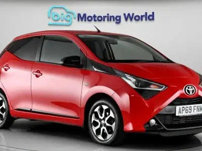Usado Toyota Aygo Trend 72 HP (52 kW) 2020 Vermelho Citadino