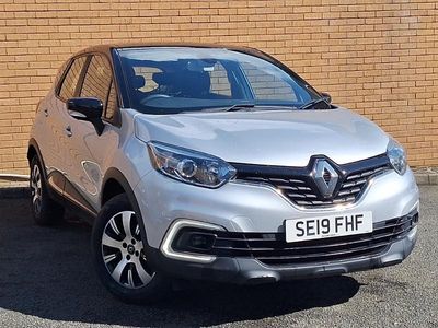 Used Renault Captur Play 90 HP (66 kW) 2019 Silver SUV