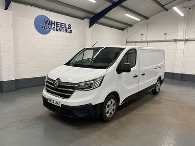 White Used 2024 Renault Trafic MPV | £18,990 (Fair price)