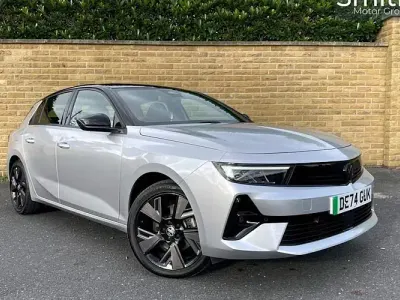 Begagnad Vauxhall Astra 114 kW (156 HK) 2026 Halvkombi