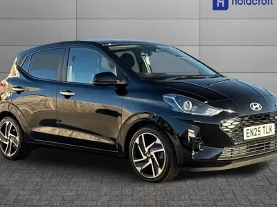 Used Hyundai i10 Premium 79 HP (58 kW) 2025 Black Hatchback