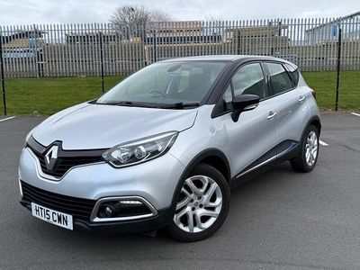 Used Renault Captur Dynamique 90 HP (66 kW) 2015 Silver SUV