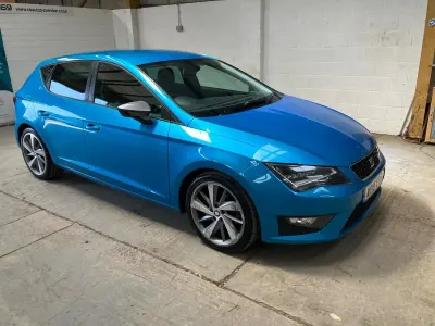 Usado Seat Leon FR 150 HP (110 kW) 2015 Azul Citadino