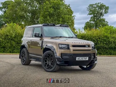 Used Land Rover Defender SE Dynamic 2025 Brown SUV