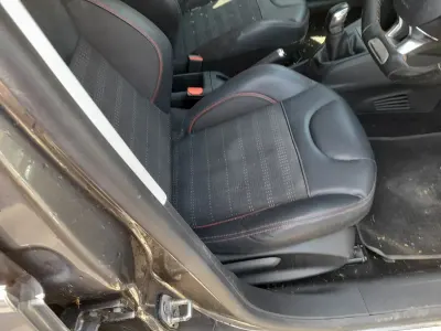 Käytetty Peugeot 208