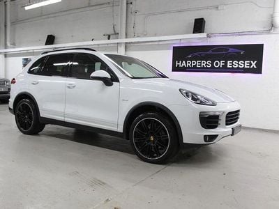 Used Porsche Cayenne 262 HP (192 kW) 2015 White SUV
