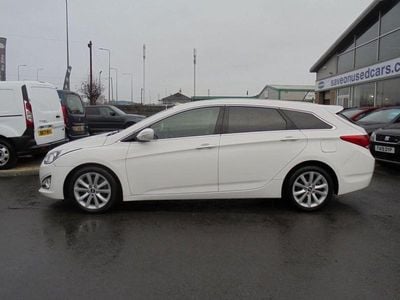 White Used 2013 Hyundai i40 Style Estate | £3,994 (Good price)
