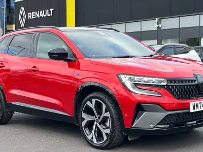 Used Renault Austral Iconic Esprit Alpine 200 HP (147 kW) 2024 Red  SUV