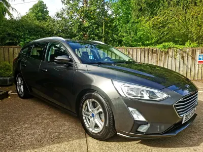 Used Ford Focus Zetec 95 HP (69 kW) 2019 Grey Estate