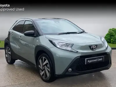 New Toyota Aygo X 72 HP (52 kW) 2025 Tarragon bitone SUV