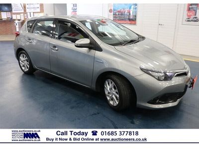 Toyota Auris Hybrid