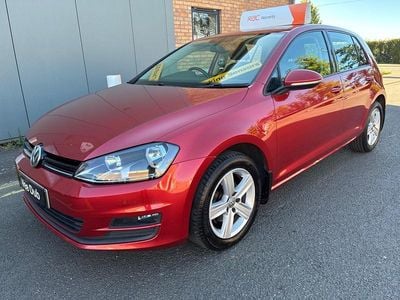 Begagnad VW Golf VII Match 105 HK (77 kW) 2015 Röd Halvkombi