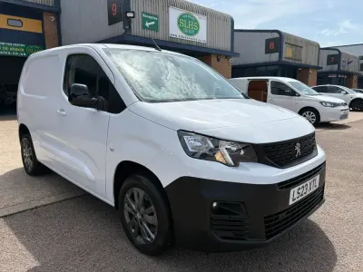 Used Peugeot Partner Premium 131 HP (96 kW) 2023 White MPV