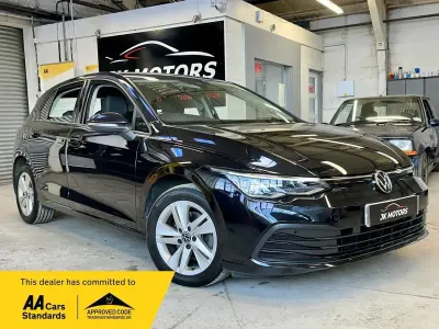 Używany VW Golf VIII S 150 KM (110 kW) 2022 Czarny Hatchback