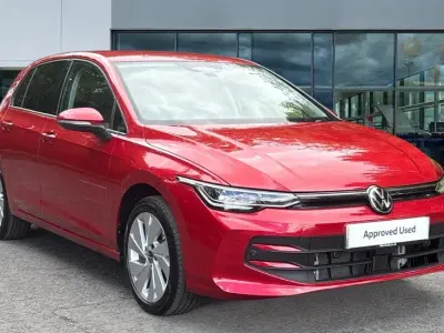 New VW Golf VIII Match 150 HP (110 kW) 2026 Kings red premium metallic Hatchback