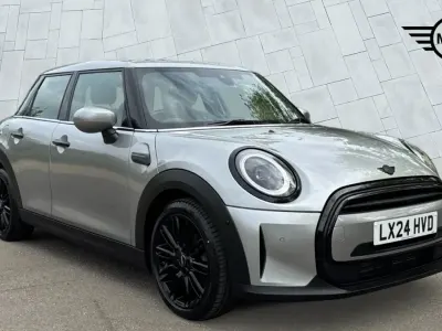 Used Mini Cooper Exclusive 134 HP (98 kW) 2024 Silver Hatchback