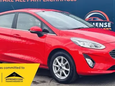 Used Ford Fiesta Zetec 85 HP (62 kW) 2018 Red Hatchback