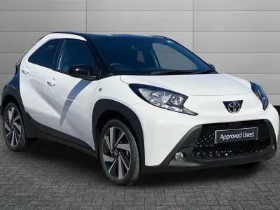 Nowe Toyota Aygo X 72 KM (52 kW) 2025 Biały SUV